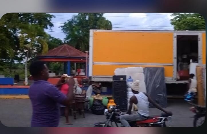 Haitianos continúan abandonando comunidad de veragua tras plazo de 15 días