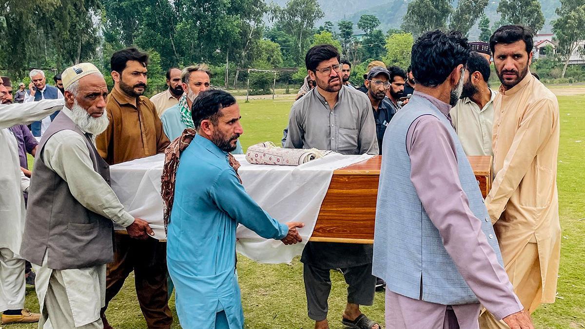 INDIA REALIZA ATAQUES AÉREOS A PAKISTÁN CON SALDO DE 26 MUERTOS Y 46 HERIDOS
