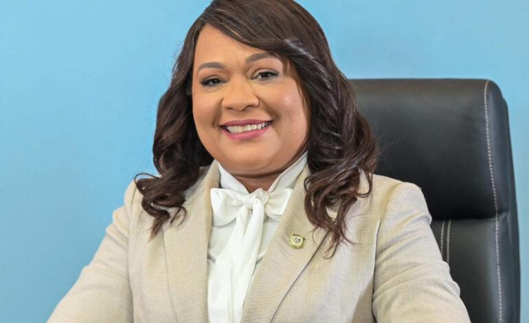 Senadora retira proyecto de ley que imponía agenda LGTB a niños en escuelas dominicanas
