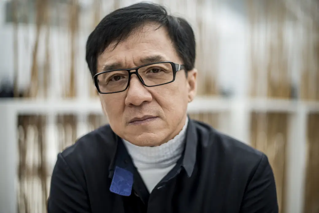 El sorprendente secreto familiar que Jackie Chan conoció con más de 40 años
