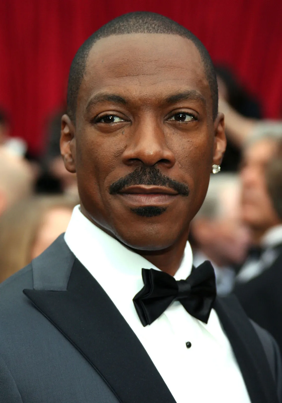 HIJA DEL ACTOR DE COMEDIA EDDY MURPHY SALE DEL CLOSET Y AHORA SE DECLARA COMO HOMBRE TRANS