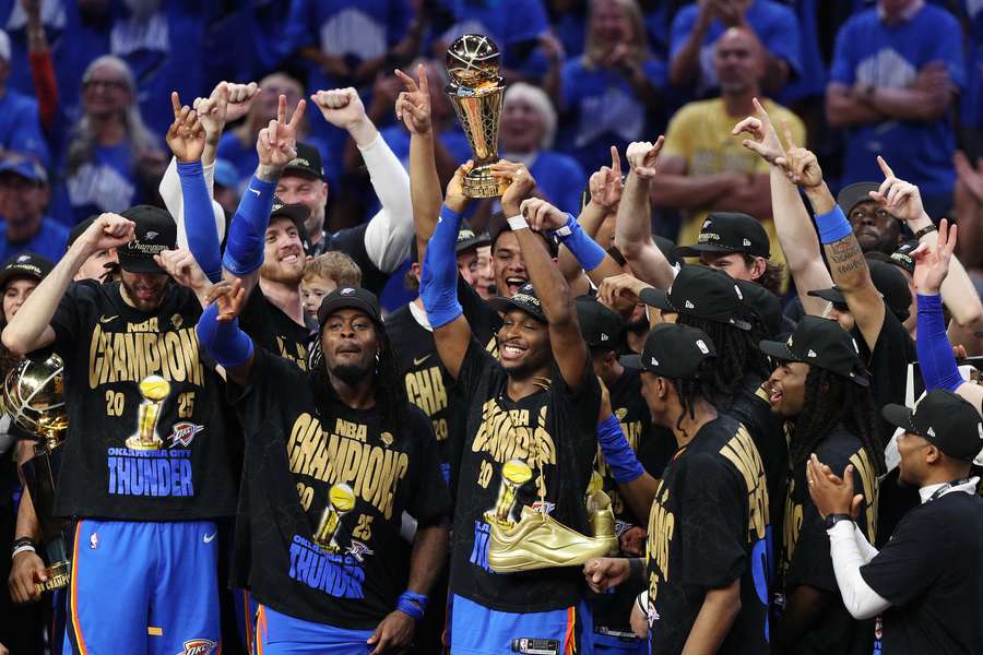 OKLAHOMA CITY THUNDER SE CORONAN CAMPEONES NBA AL VENCER A INDIANA PACERS 103 A 91 EN JUEGO 7.