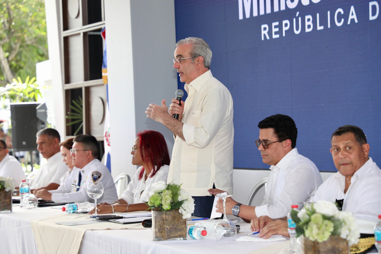 PRESIDENTE ABINADER Y MINISTRO COLLADO INAUGURAN RECONSTRUCCIÓN DE MALECÓN Y OTRAS OBRAS EN SAMANÁ.