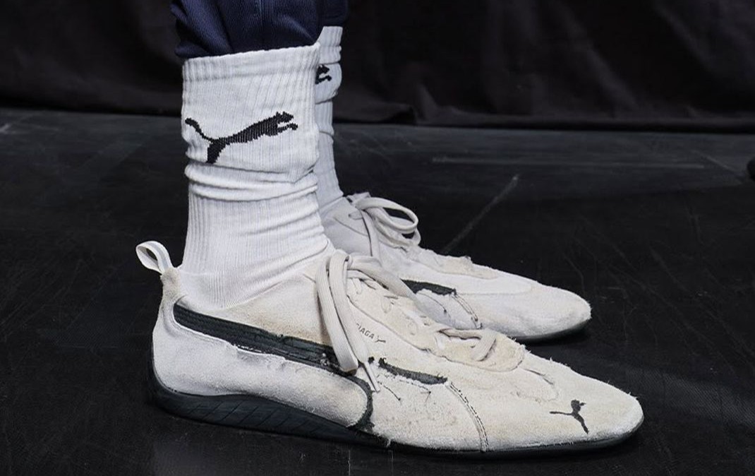 BALENCIAGA LANZA NUEVA VERSIÓN DE LOS CLÁSICOS SPEEDCAT EN COLABORACIÓN CON PUMA CON UN VALOR DE $685 DÓLARES.