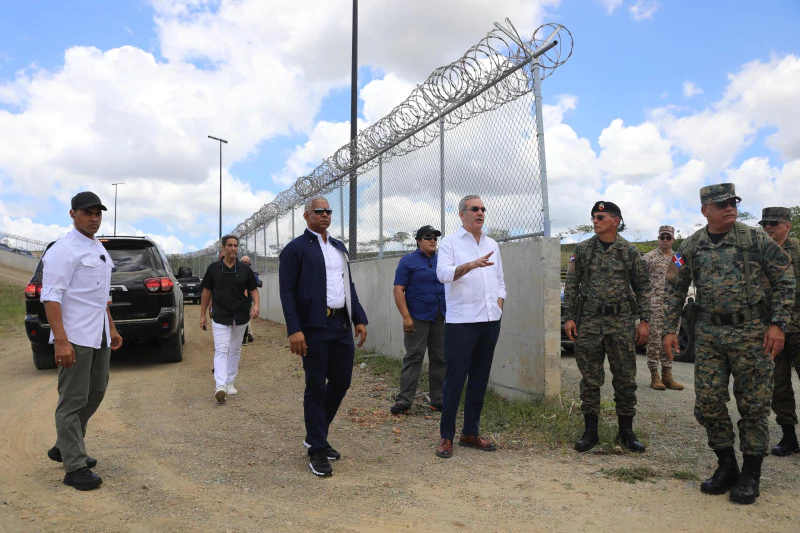 PRESIDENTE LUIS ABINADER RESALTA IMPORTANCIA DE DEFENDER LA FRONTERA NACIONAL