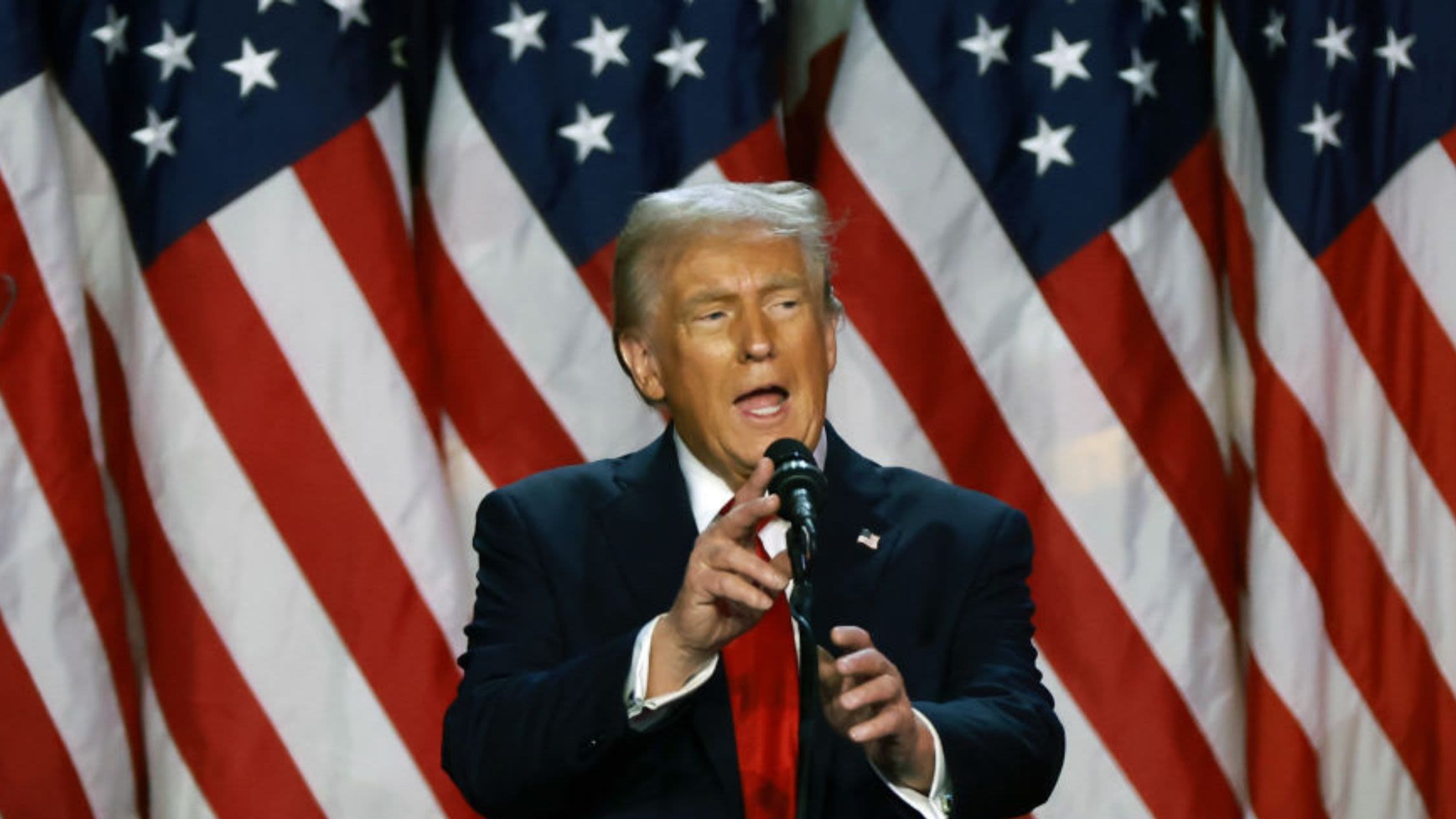 TRUMP PROPONE LEGALIZAR A INMIGRANTES INDOCUMENTADOS CON 10-15 AÑOS DE TRABAJO HONESTO, MEDIANTE REGISTRO Y PAGO DE IMPUESTOS.