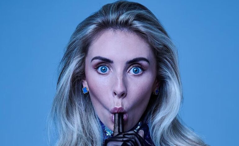 LA ESTRELLA DE ONLY FANS BONNY BLUE ROMPE UN NUEVO RECORD TRAS ACOSTARSE CON MÁS DE 400 HOMBRES SIN PROTECCIÓN.